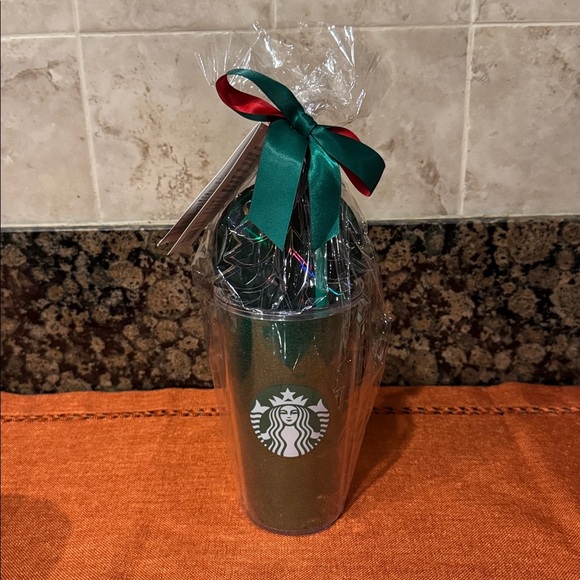 Starbucks Emerald Tumbler with Festive Ribbon 160z - Picture 1 of 3